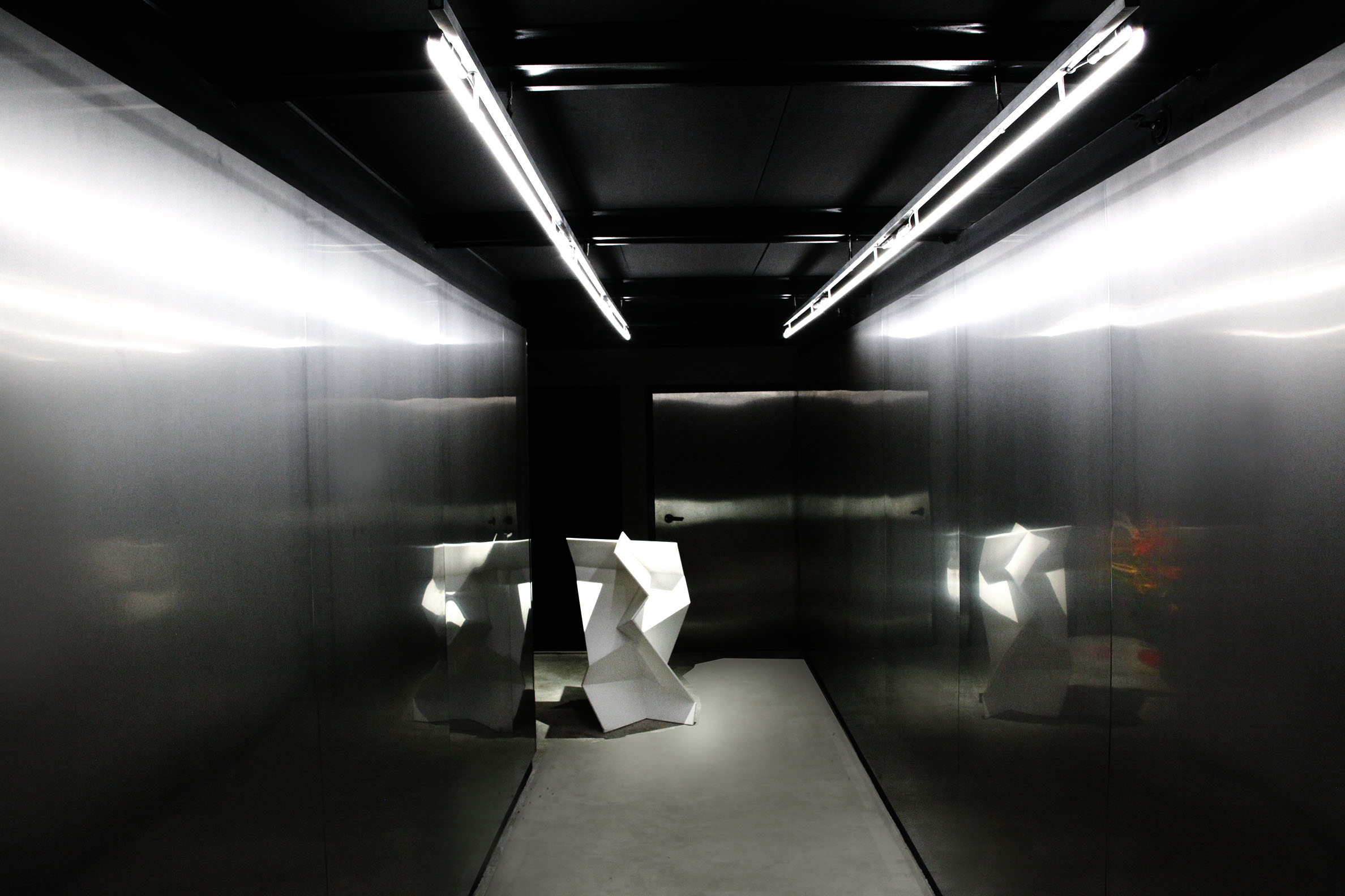 Juku_HallwayV2.jpg